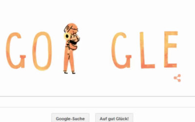 Google muestra hoy un doodle con ocasión del Día de la Madre que se celebra hoy en diversas naciones del mundo. Se ve a un cisne hembra, una coneja y una tigresa jugando y cuidando a sus crías y cachorros.