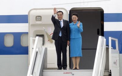 El primer ministro de la República Popular China, Li Keqiang, y su comitiva fueron recibidos la tarde de este viernes por la canciller Ana María Sánchez.en el Grupo Aéreo Nº 8.