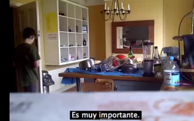 Un nuevo video de Youtube que muestra la reacción de un padre cuando se enteró qué calificación había obtenido su hijo en matemática está causando sensación en las redes sociales.