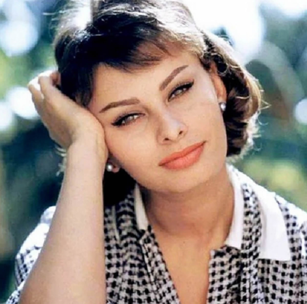 sophialoren1