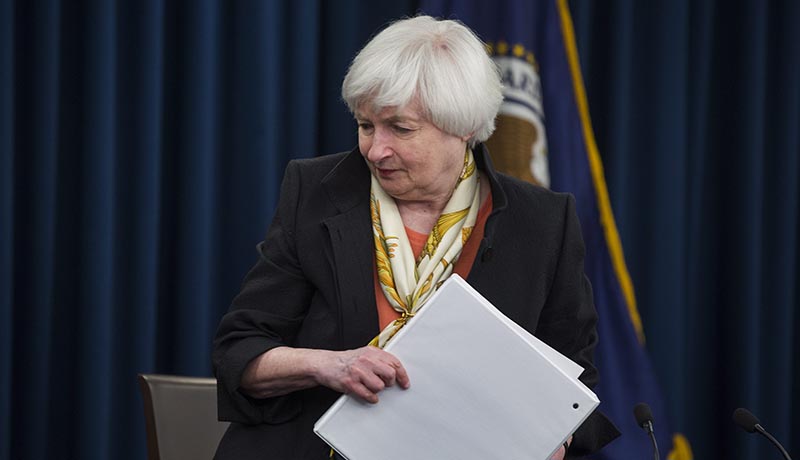 JL06. WASHINGTON (EEUU), 15/06/2016.- La presidenta de la Reserva Federal de Estados Unidos, Janet Yellen, habla hoy, miércoles 15 de junio de 2016, durante una rueda de prensa tras el anuncio de que la Reserva Federal planea dejar las tasas de interés sin cambios en Washington, DC, (Estados Unidos). Yellen, dio a entender que la Reserva Federal todavía puede aumentar las tasas de interés en dos ocasiones antes de la fin de año. EFE / JIM LO SCALZO