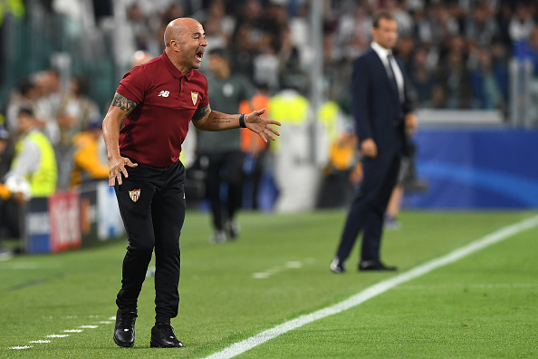 TURIN, ITALY - SEPTEMBER 14:  Sevilla FC head coach Jorge Sampaoli  shouts to his players during the UEFA Champions League Group H match between Juventus FC and Sevilla FC at Juventus Stadium on September 14, 2016 in Turin, Italy.  (Photo by Valerio Pennicino/Getty Images)