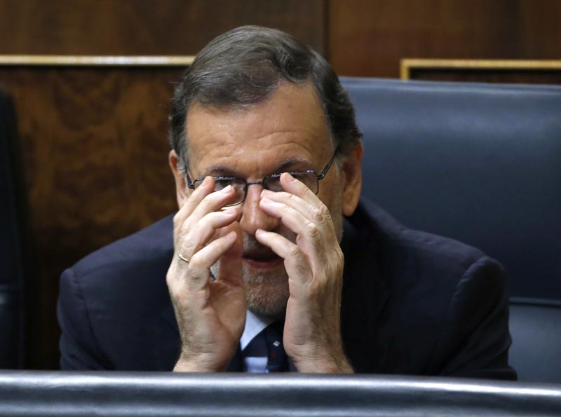 GRA549. MADRID, 02/09/2016.- El presidente del Gobierno, Mariano Rajoy, durante la tercera sesión del debate de investidura, esta tarde en el Congreso de los Diputados. El Congreso rechazó hoy la renovación del mandato de Rajoy, por segunda vez esta semana, un resultado que mantiene el bloqueo político en España y pone en marcha la cuenta atrás de una posible repetición electoral. EFE/Kiko Huesca