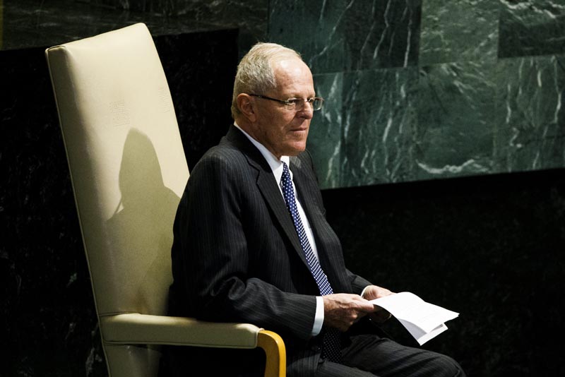 JLX02 NUEVA YORK (ESTADOS UNIDOS), 20/09/2016.- El presidente peruano, Pedro Pablo Kuczynski, antes de pronunciar su discurso durante el debate del 71 periodo de sesiones de la Asamblea General de Naciones Unidas, en la sede del a ONU en Nueva York, Estados Unidos, hoy, 20 de septiembre de 2016. EFE/Jason Szenes