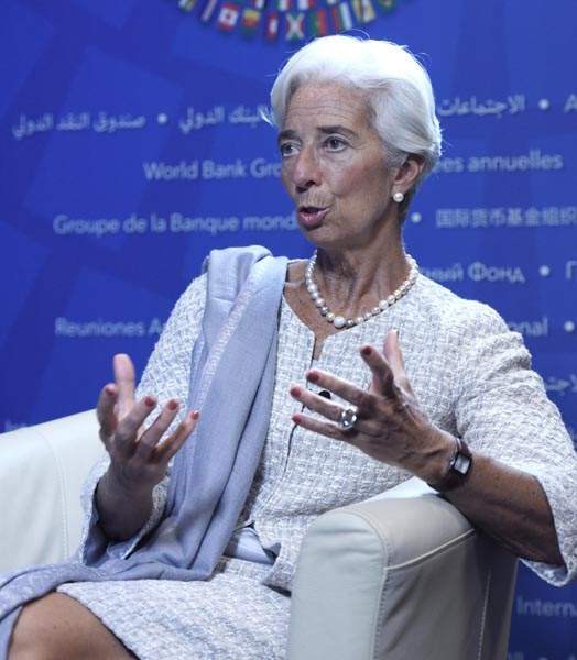 MIA05- WASHINGTON (DC, EE.UU), 6/10/2016.- La directora gerente de Fondo Monetario Internacional (FMI), Christine Lagarde, habla durante una entrevista con Efe hoy, jueves 6 de octubre de 2016, en Washington DC, donde afirmó que el rechazo al acuerdo de paz en Colombia el pasado domingo fue "una sorpresa y una decepción", pero valoró el rápido regreso a "la mesa de negociación" para "alcanzar un consenso más aceptable para el pueblo colombiano". EFE/LENIN NOLLY.