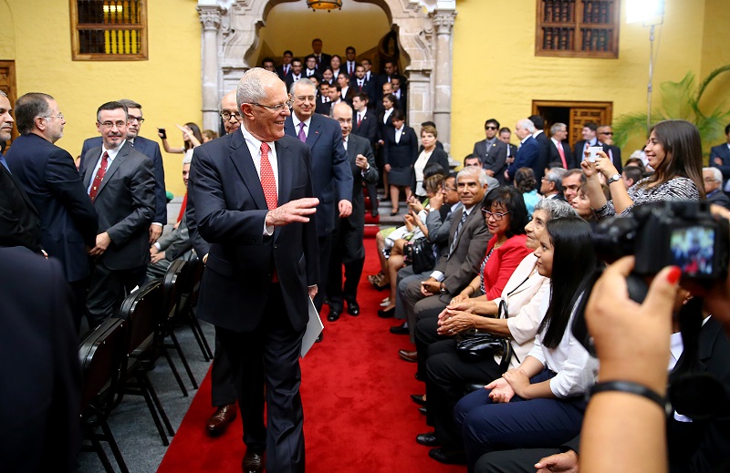 Jefe de Estado asistió a la clausura del año lectivo 2016 de la Academia Diplomática del Perú "Javier Pérez de Cuéllar" e incorporación al Servicio Diplomático de la República de los alumnos de la promoción "Embajador Raúl Patiño Alvístur"