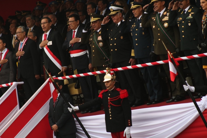 Ceremonia por el Día de la Bandera en Plaza Bolognesi (FOTOS) » Crónica ...
