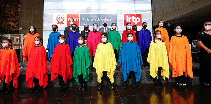 HimnoNacionalLenguas2803